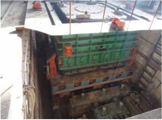 振動臺成型混凝土箱涵